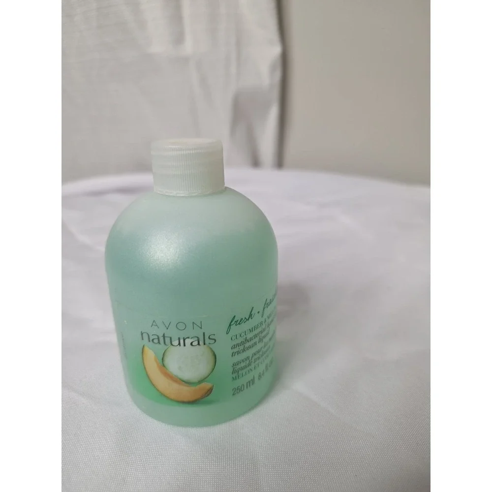 AVON NATURALS CUCUMBER & MELON HAND SOAP 8.4 FL OZ NEW SEALED